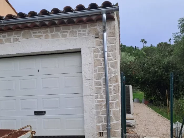 Installation de zinguerie à Antibes